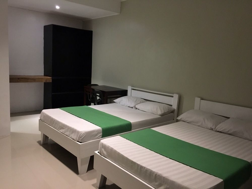 Night & Day Inn Legazpi Kültér fotó